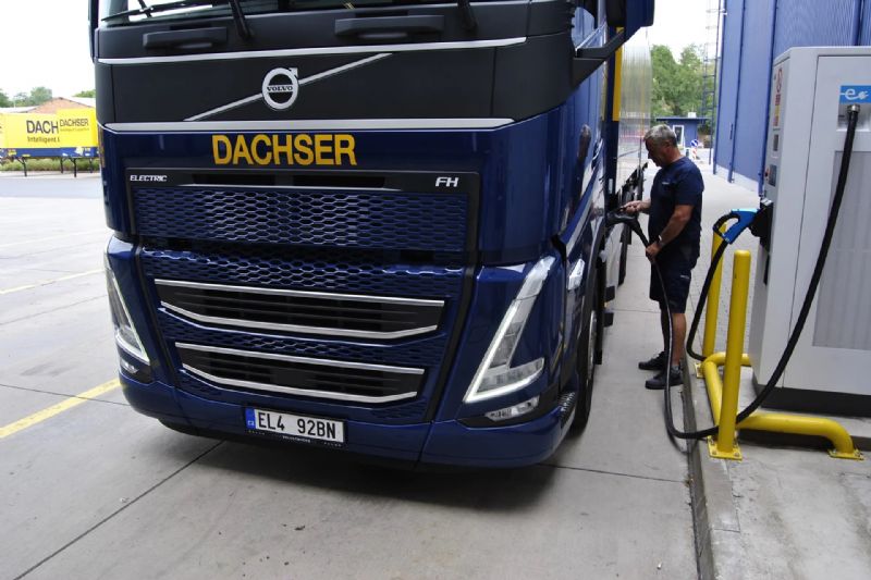 DACHSER_eVolvo4.jpg